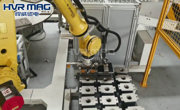 安全高效！悍威磁电机器人磁力抓手解决刹车盘搬运难题